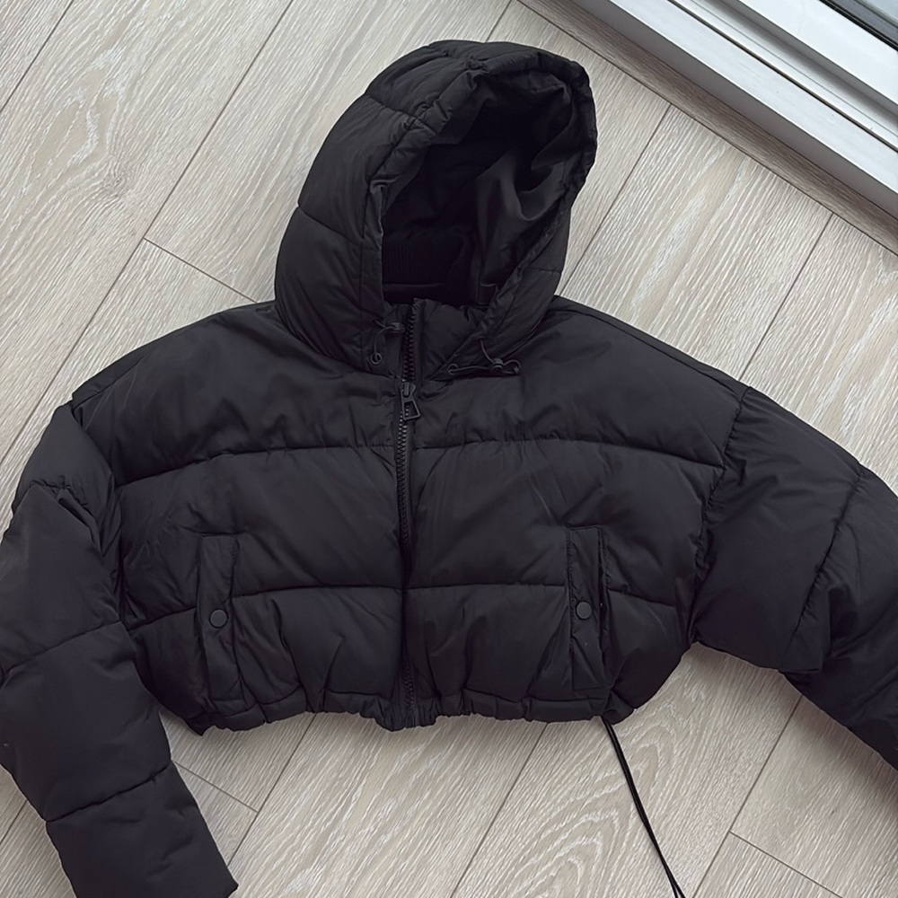 Good American black Cropped Puffer Jacket